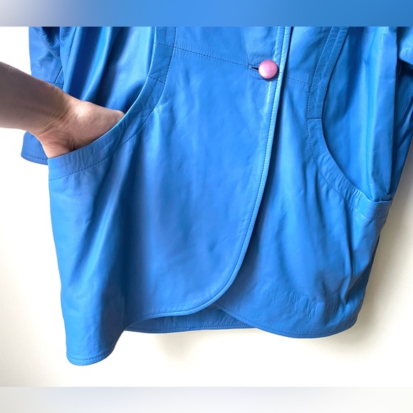Vintage periwinkle blue leather batwing jacket - Picture 8 of 16